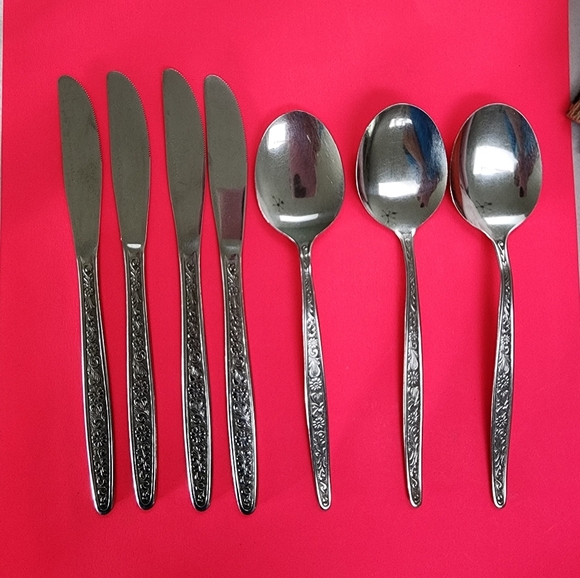 Silver Flatware Set for Dining - Picture 1 of 3